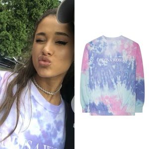 Ariana Grande God is a Woman Sweatshirt M